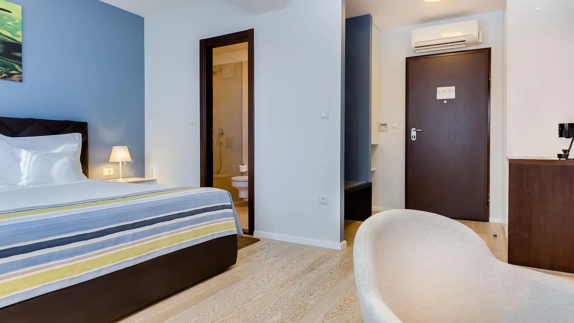 Bb Residence Split